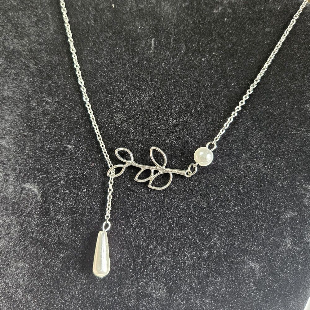 Pearl And Sheet Branch Necklace Hanging Charm Silver Tone Chain Branch 20-22"